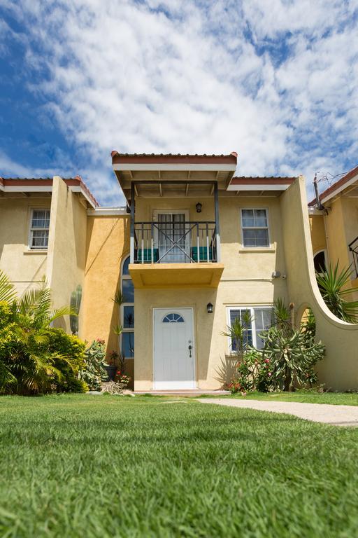 The Oasis I, Portmore Country Club Экстерьер фото