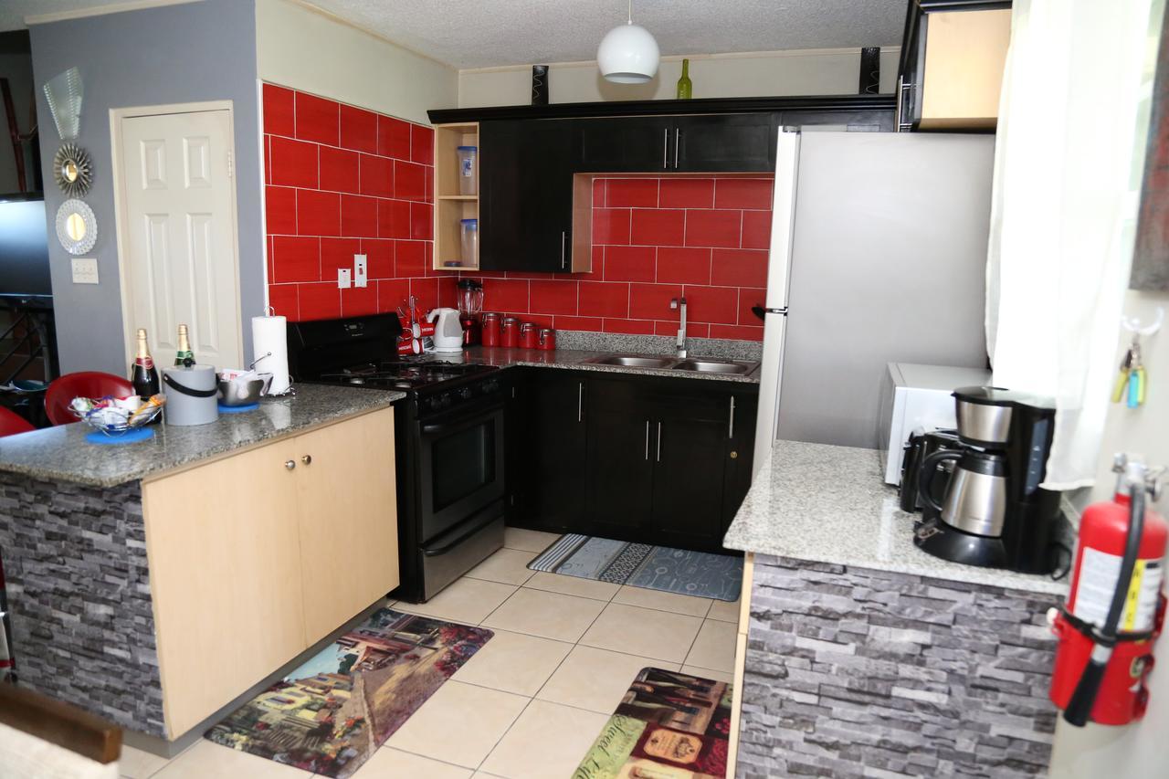 The Oasis I, Portmore Country Club Экстерьер фото