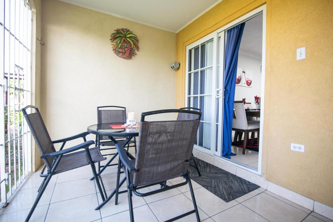 The Oasis I, Portmore Country Club Экстерьер фото