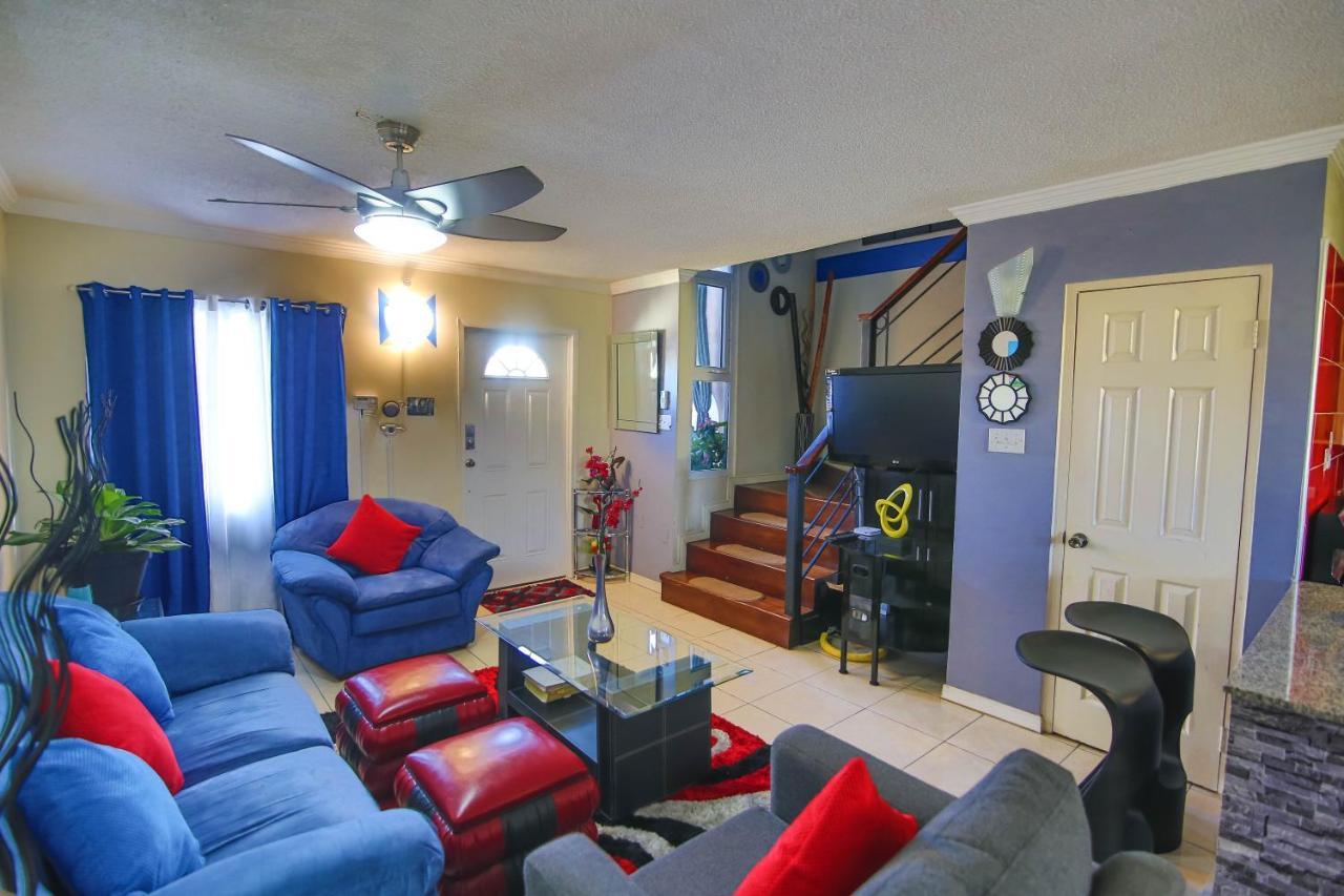 The Oasis I, Portmore Country Club Экстерьер фото